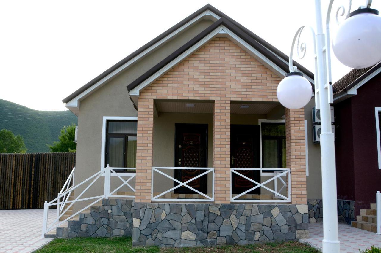 Tulpan Hotel Şǝki المظهر الخارجي الصورة